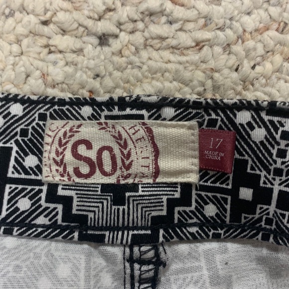 Black and White Patterned Shorts - Picture 2 of 2